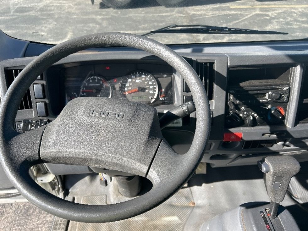 Light Duty Box Truck-Light and Medium Duty Trucks-Isuzu-2021-NPR EFI-Salem-VA-83,226\n\t\tmiles-$ 42,500 - Image 18