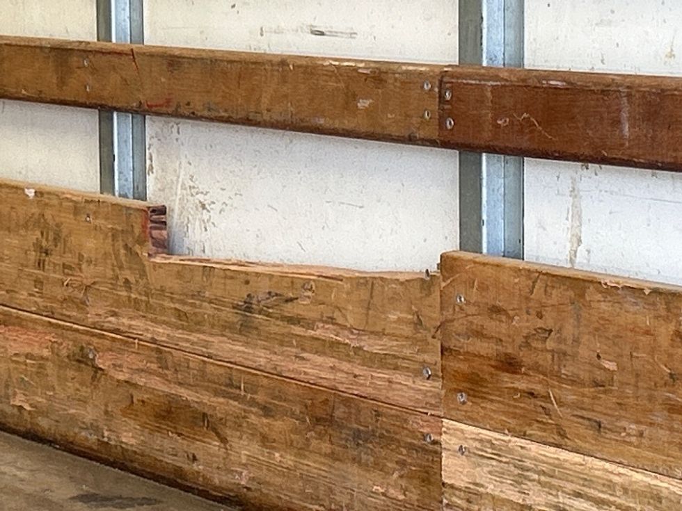 Light Duty Box Truck-Light and Medium Duty Trucks-Isuzu-2021-NPR EFI-Salem-VA-83,226\n\t\tmiles-$ 42,500 - Image 27