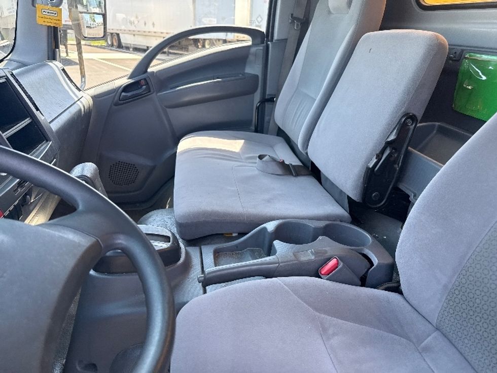 Light Duty Box Truck-Light and Medium Duty Trucks-Isuzu-2021-NPR EFI-South Plainfield-NJ-105,250\n\t\tmiles-$ 37,250 - Image 19