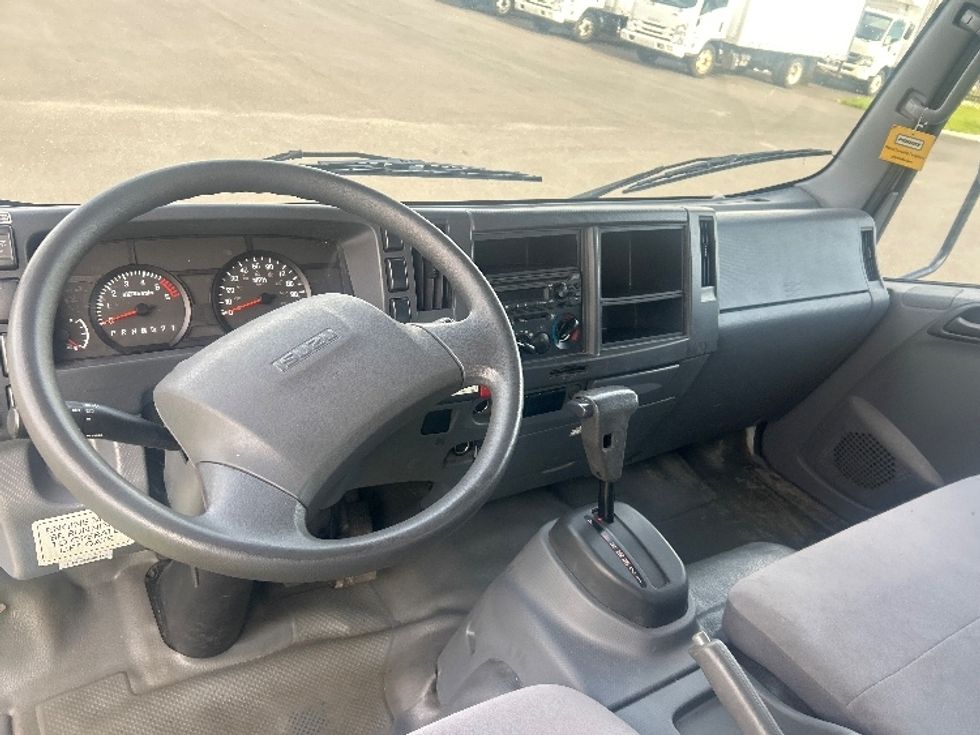 Light Duty Box Truck-Light and Medium Duty Trucks-Isuzu-2021-NPR EFI-South Plainfield-NJ-96,466\n\t\tmiles-$ 39,000 - Image 17
