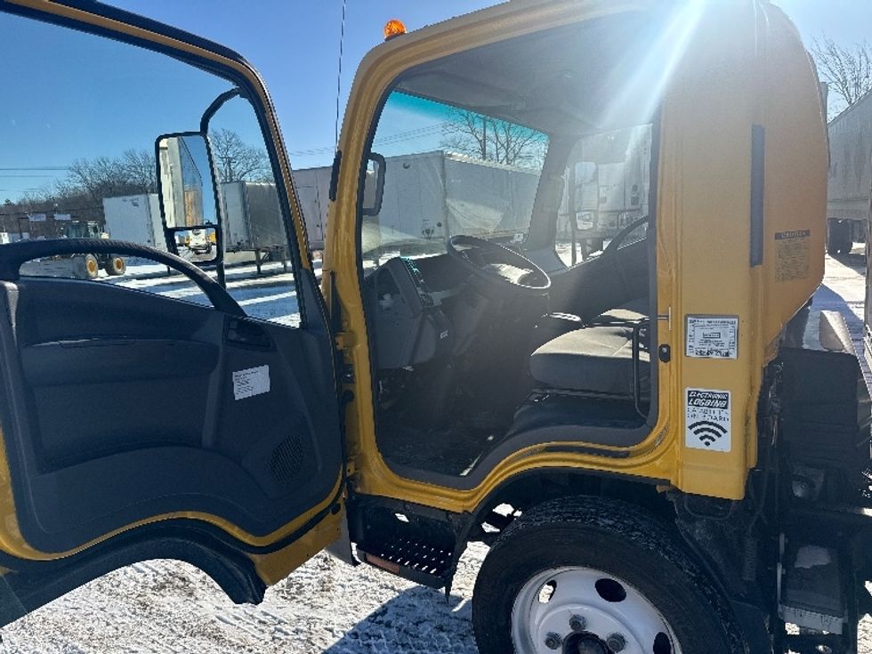 Light Duty Box Truck-Light and Medium Duty Trucks-Isuzu-2021-NPR EFI-South Portland-ME-102,917\n\t\tmiles-$ 34,250 - Image 16