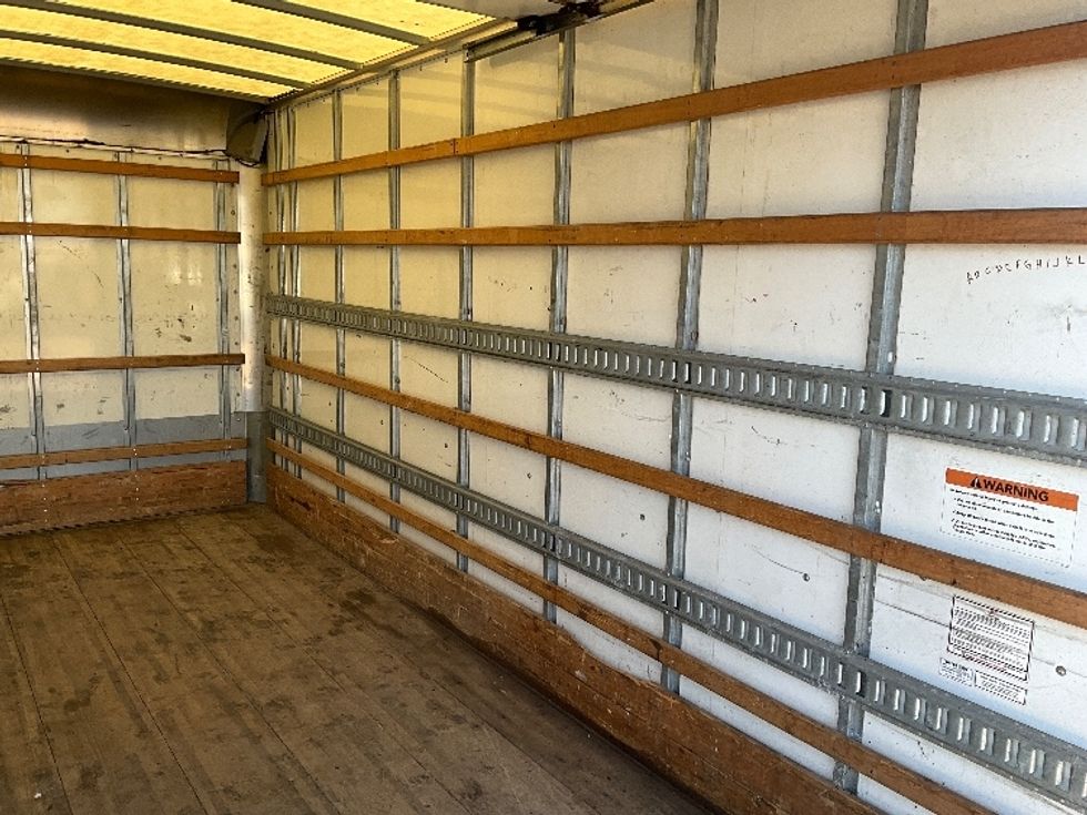 Light Duty Box Truck-Light and Medium Duty Trucks-Isuzu-2021-NPR EFI-Springfield-MO-106,568\n\t\tmiles-$ 37,250 - Image 12