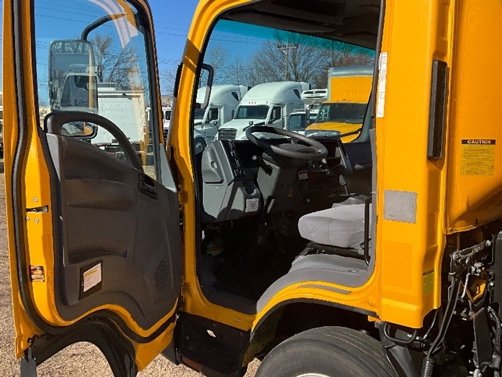 Light Duty Box Truck-Light and Medium Duty Trucks-Isuzu-2021-NPR EFI-Springfield-MO-106,568\n\t\tmiles-$ 37,250 - Image 16