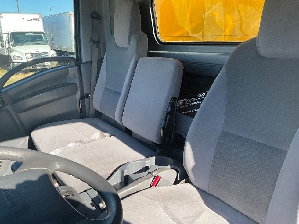 Light Duty Box Truck-Light and Medium Duty Trucks-Isuzu-2021-NPR EFI-Springfield-MO-106,568\n\t\tmiles-$ 37,250 - Image 19