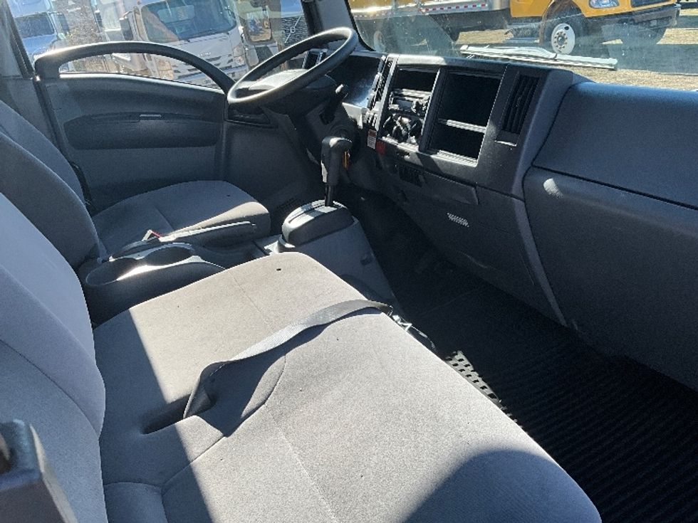 Light Duty Box Truck-Light and Medium Duty Trucks-Isuzu-2021-NPR EFI-Springfield-MO-106,568\n\t\tmiles-$ 37,250 - Image 22