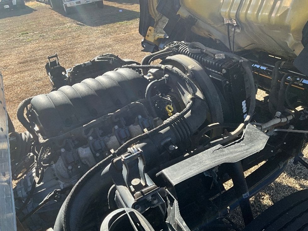 Light Duty Box Truck-Light and Medium Duty Trucks-Isuzu-2021-NPR EFI-Springfield-MO-106,568\n\t\tmiles-$ 37,250 - Image 23