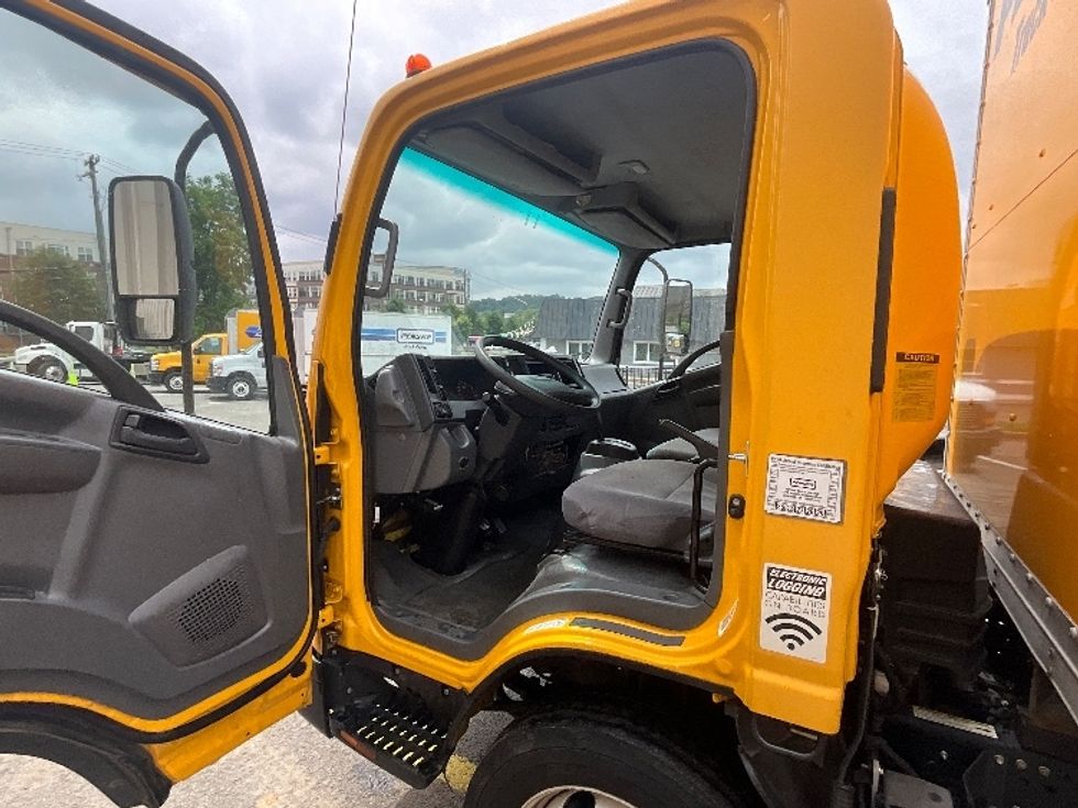 Light Duty Box Truck-Light and Medium Duty Trucks-Isuzu-2021-NPR EFI-Sterling-VA-95,062\n\t\tmiles-$ 35,250 - Image 16