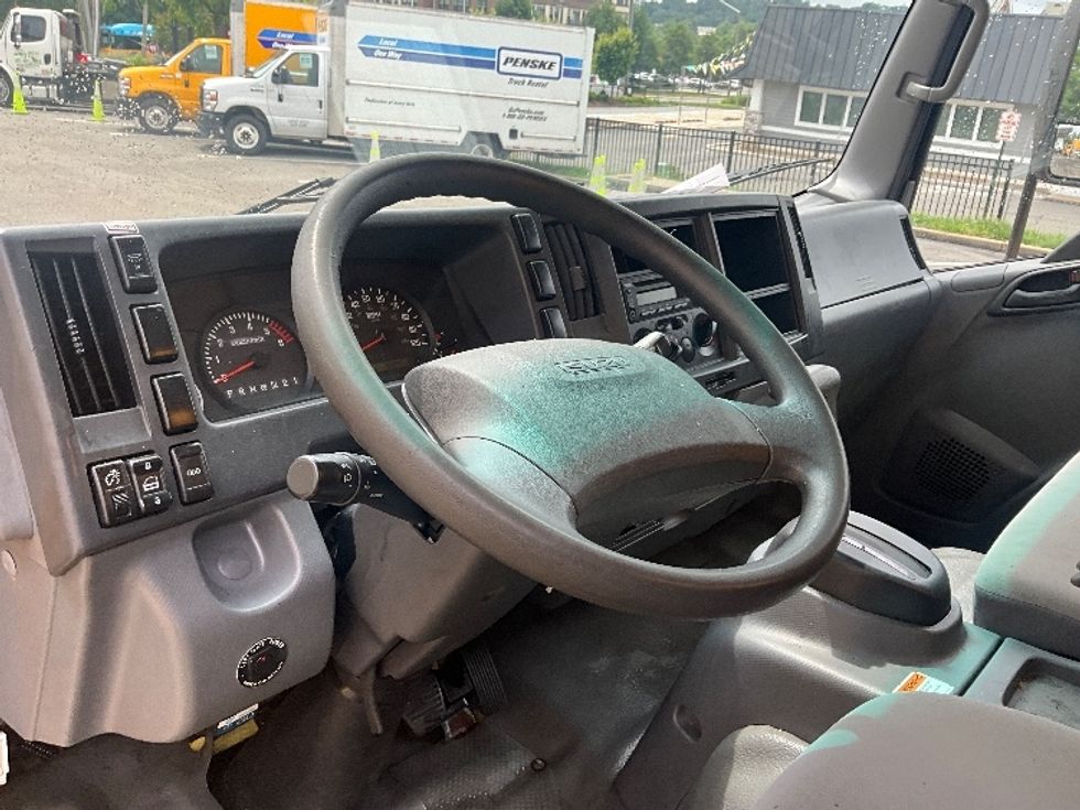 Light Duty Box Truck-Light and Medium Duty Trucks-Isuzu-2021-NPR EFI-Sterling-VA-95,062\n\t\tmiles-$ 35,250 - Image 17