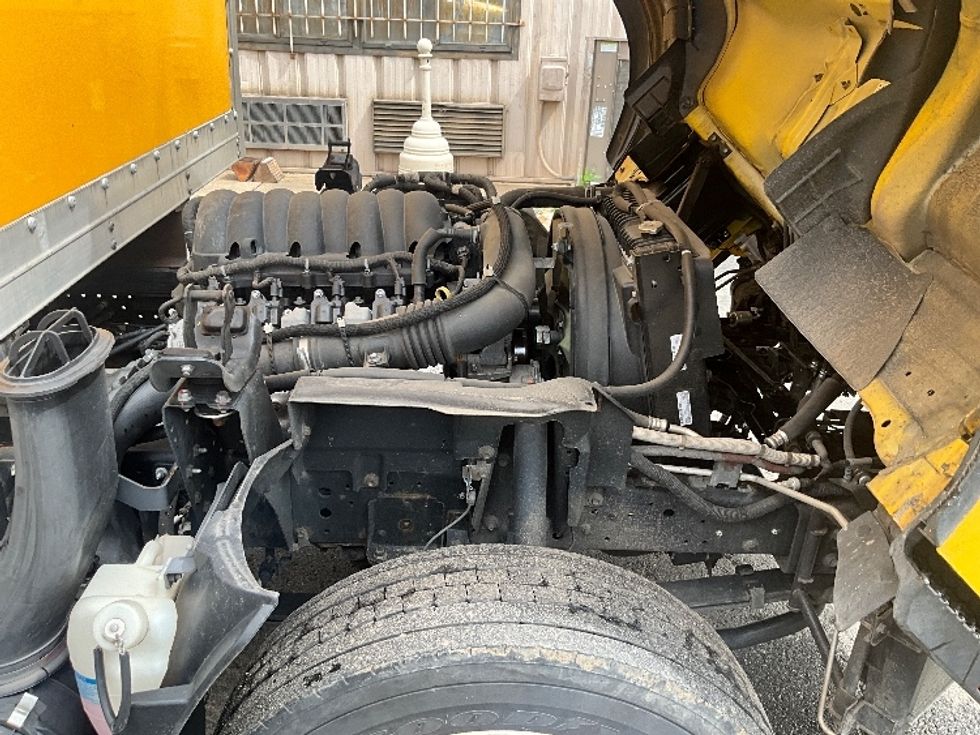 Light Duty Box Truck-Light and Medium Duty Trucks-Isuzu-2021-NPR EFI-Sterling-VA-95,062\n\t\tmiles-$ 35,250 - Image 23