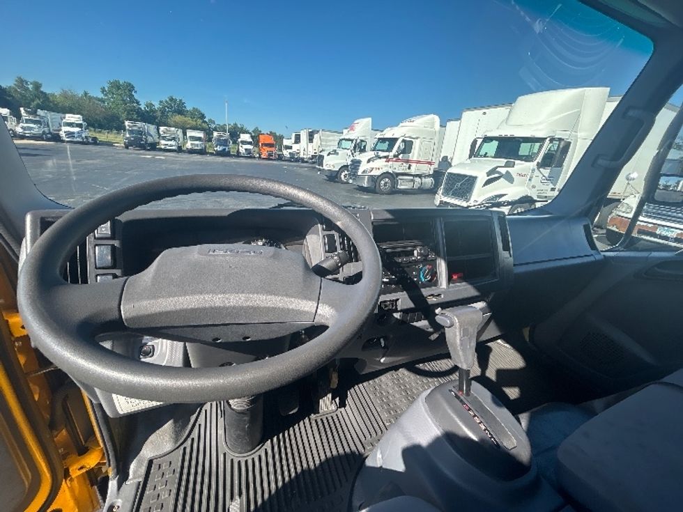 Light Duty Box Truck-Light and Medium Duty Trucks-Isuzu-2021-NPR EFI-Swedesboro-NJ-103,188\n\t\tmiles-$ 37,000 - Image 18