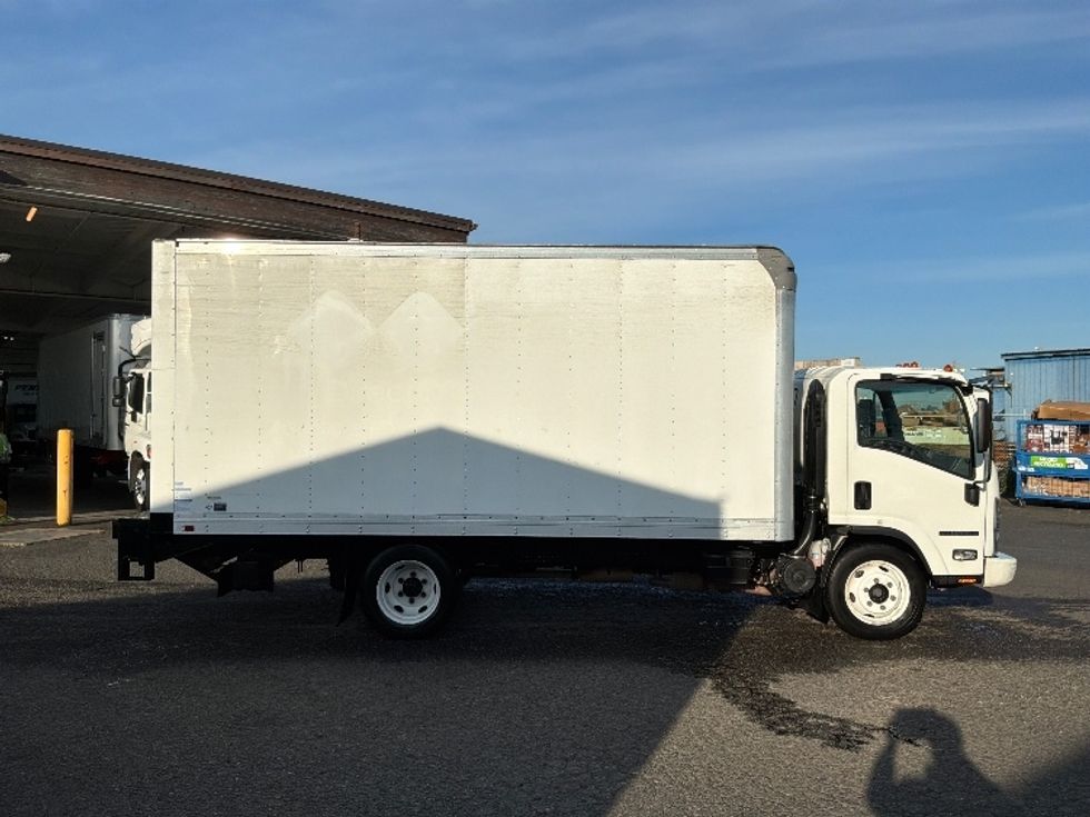 Light Duty Box Truck-Light and Medium Duty Trucks-Isuzu-2021-NPR EFI-Tacoma-WA-124,816\n\t\tmiles-$ 37,000 - Image 15
