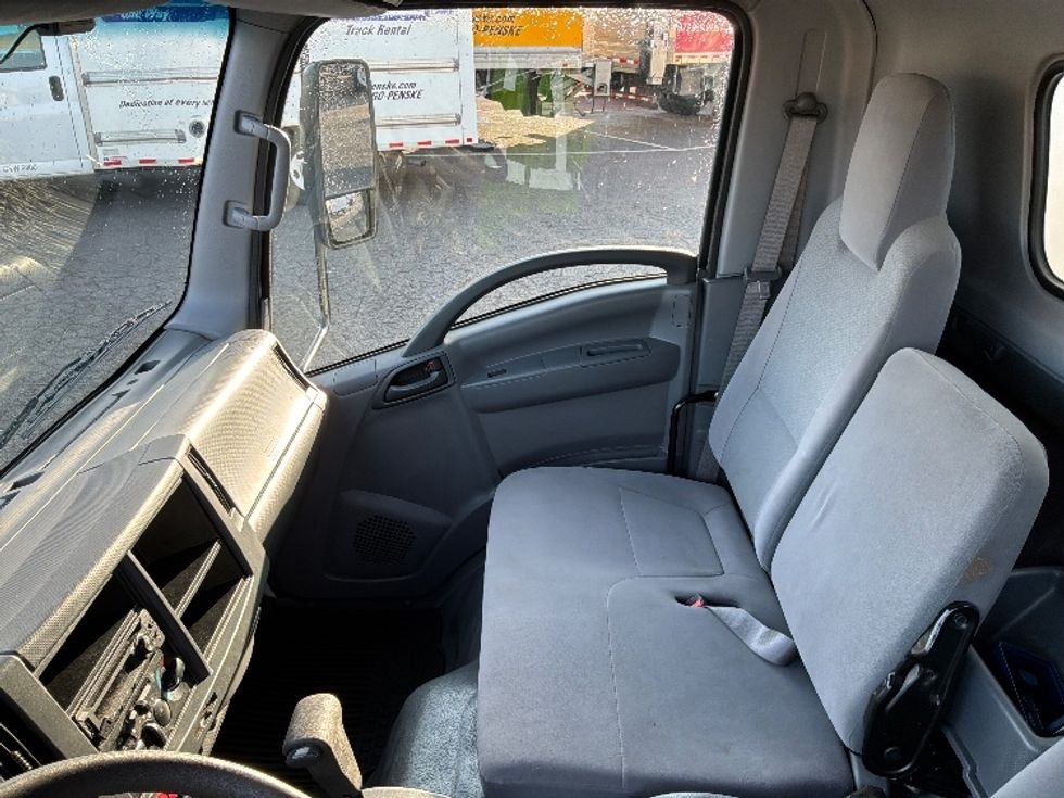 Light Duty Box Truck-Light and Medium Duty Trucks-Isuzu-2021-NPR EFI-Tacoma-WA-124,816\n\t\tmiles-$ 37,000 - Image 19