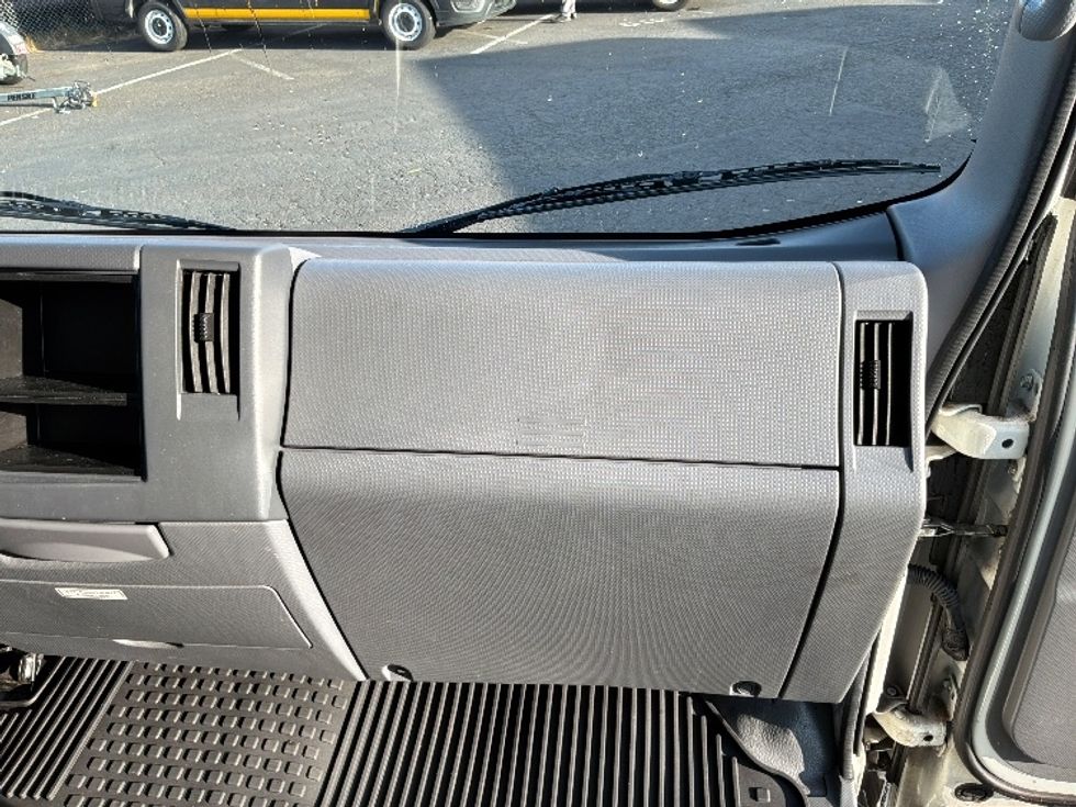 Light Duty Box Truck-Light and Medium Duty Trucks-Isuzu-2021-NPR EFI-Tacoma-WA-124,816\n\t\tmiles-$ 37,000 - Image 21