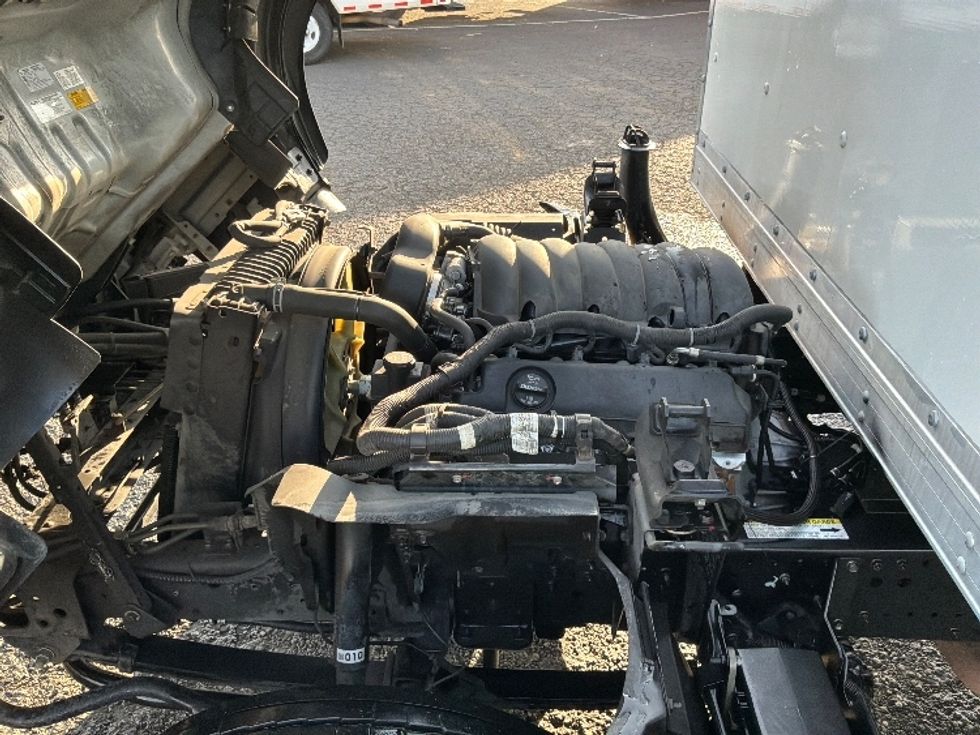 Light Duty Box Truck-Light and Medium Duty Trucks-Isuzu-2021-NPR EFI-Tacoma-WA-124,816\n\t\tmiles-$ 37,000 - Image 24