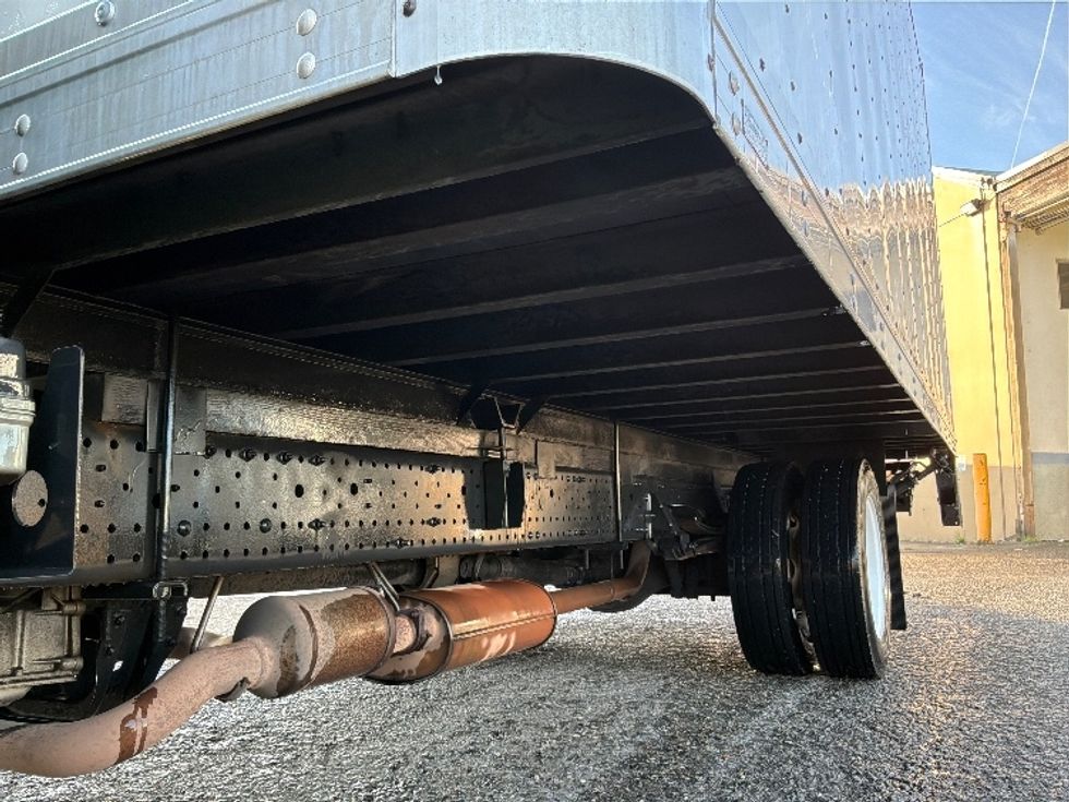 Light Duty Box Truck-Light and Medium Duty Trucks-Isuzu-2021-NPR EFI-Tacoma-WA-124,816\n\t\tmiles-$ 37,000 - Image 5
