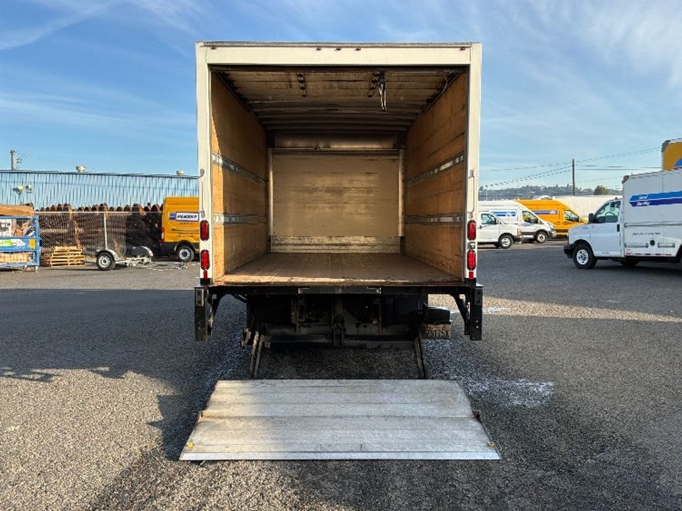 Light Duty Box Truck-Light and Medium Duty Trucks-Isuzu-2021-NPR EFI-Tacoma-WA-124,816\n\t\tmiles-$ 37,000 - Image 9
