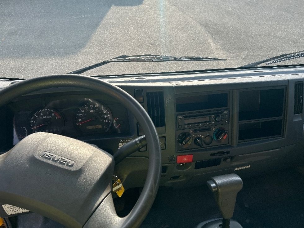 Light Duty Box Truck-Light and Medium Duty Trucks-Isuzu-2021-NPR EFI-Tallahassee-FL-116,485\n\t\tmiles-$ 36,250 - Image 17