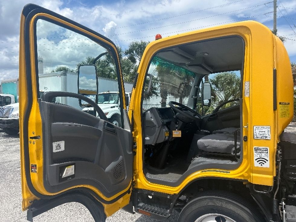 Light Duty Box Truck-Light and Medium Duty Trucks-Isuzu-2021-NPR EFI-Tampa-FL-100,510\n\t\tmiles-$ 39,500 - Image 14
