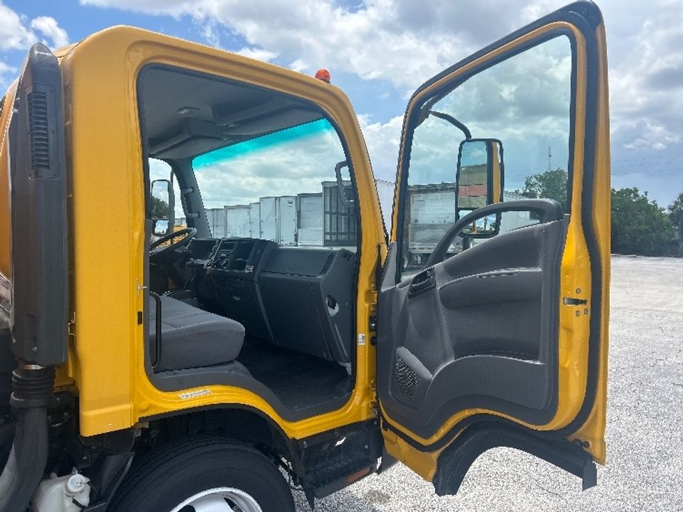 Light Duty Box Truck-Light and Medium Duty Trucks-Isuzu-2021-NPR EFI-Tampa-FL-100,510\n\t\tmiles-$ 39,500 - Image 18