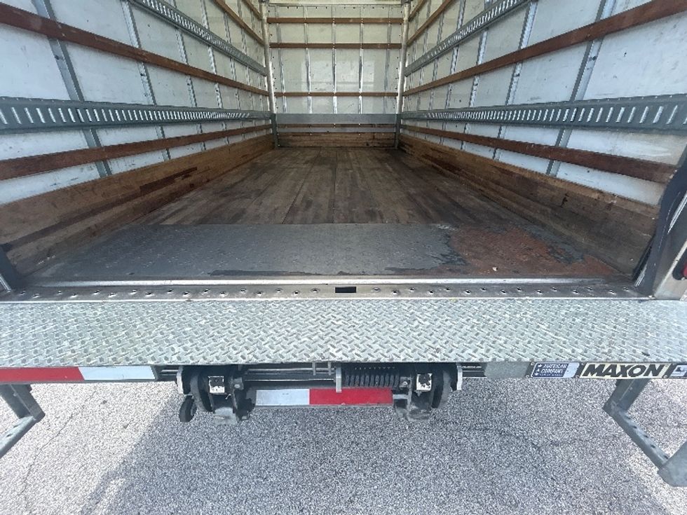 Light Duty Box Truck-Light and Medium Duty Trucks-Isuzu-2021-NPR EFI-Tampa-FL-100,510\n\t\tmiles-$ 39,500 - Image 9