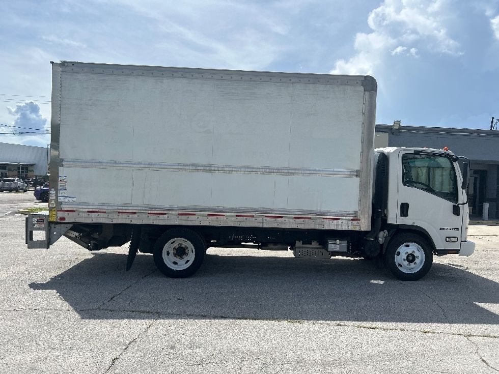 Light Duty Box Truck-Light and Medium Duty Trucks-Isuzu-2021-NPR EFI-Tampa-FL-132,771\n\t\tmiles-$ 36,750 - Image 15
