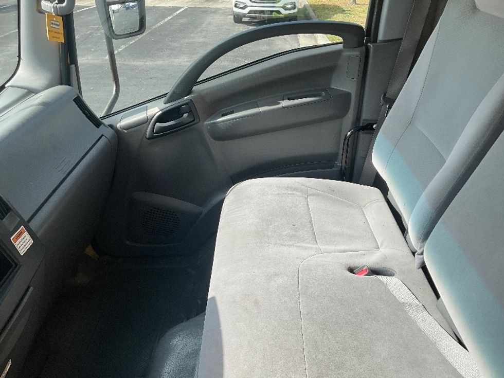 Light Duty Box Truck-Light and Medium Duty Trucks-Isuzu-2021-NPR EFI-Tampa-FL-95,768\n\t\tmiles-$ 40,000 - Image 19