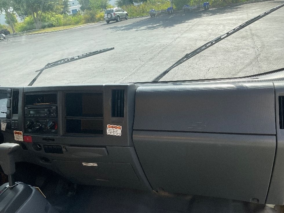 Light Duty Box Truck-Light and Medium Duty Trucks-Isuzu-2021-NPR EFI-Tampa-FL-95,768\n\t\tmiles-$ 40,000 - Image 21