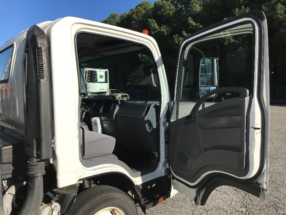 Light Duty Box Truck-Light and Medium Duty Trucks-Isuzu-2021-NPR EFI-Tampa-FL-97,193\n\t\tmiles-$ 40,750 - Image 20