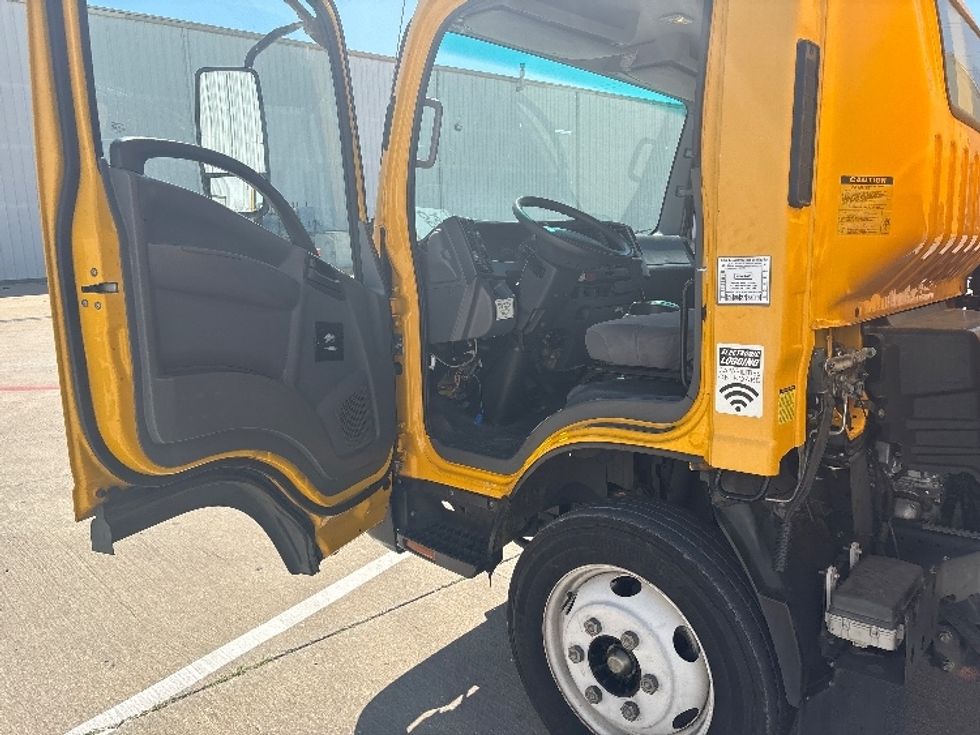 Light Duty Box Truck-Light and Medium Duty Trucks-Isuzu-2021-NPR EFI-Torrance-CA-128,746\n\t\tmiles-$ 35,250 - Image 16