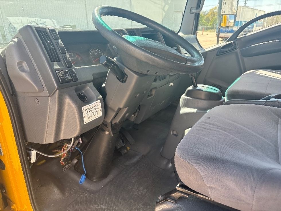 Light Duty Box Truck-Light and Medium Duty Trucks-Isuzu-2021-NPR EFI-Torrance-CA-128,746\n\t\tmiles-$ 35,250 - Image 17