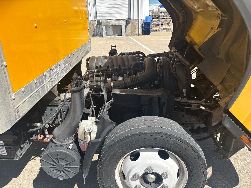 Light Duty Box Truck-Light and Medium Duty Trucks-Isuzu-2021-NPR EFI-Torrance-CA-128,746\n\t\tmiles-$ 35,250 - Image 23