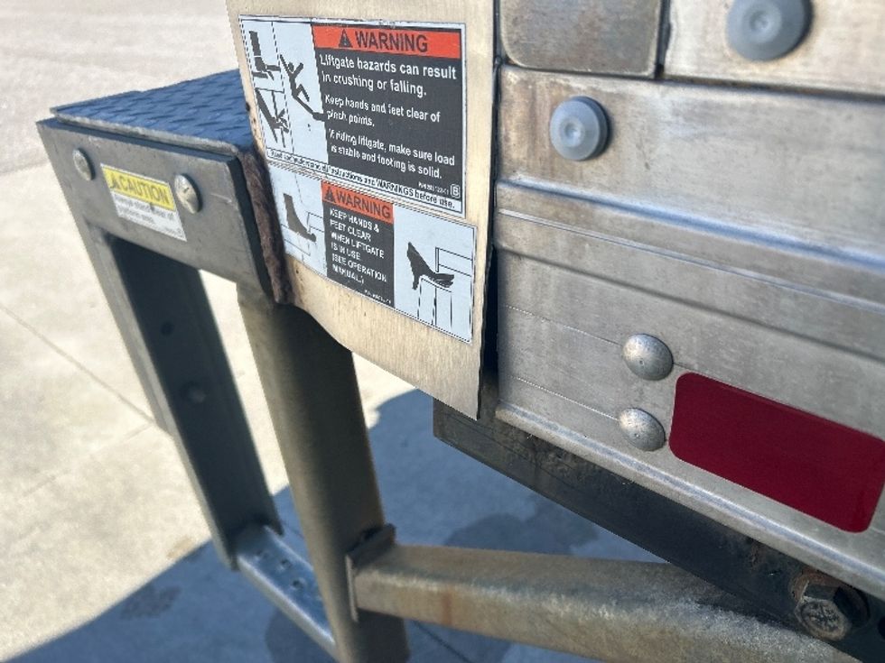 Light Duty Box Truck-Light and Medium Duty Trucks-Isuzu-2021-NPR EFI-Virginia Beach-VA-118,376\n\t\tmiles-$ 35,750 - Image 27