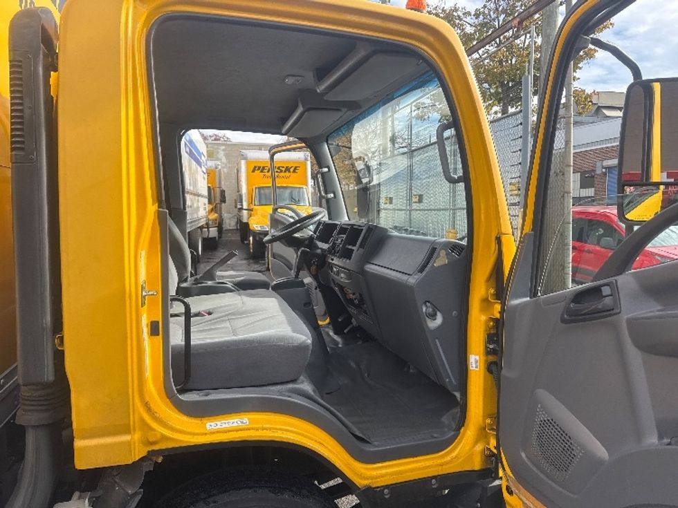 Light Duty Box Truck-Light and Medium Duty Trucks-Isuzu-2021-NPR EFI-West Babylon-NY-112,052\n\t\tmiles-$ 34,000 - Image 20