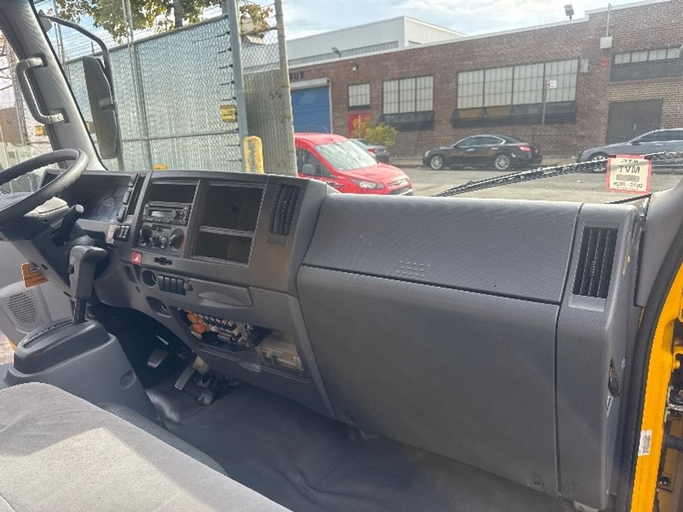 Light Duty Box Truck-Light and Medium Duty Trucks-Isuzu-2021-NPR EFI-West Babylon-NY-112,052\n\t\tmiles-$ 34,000 - Image 21