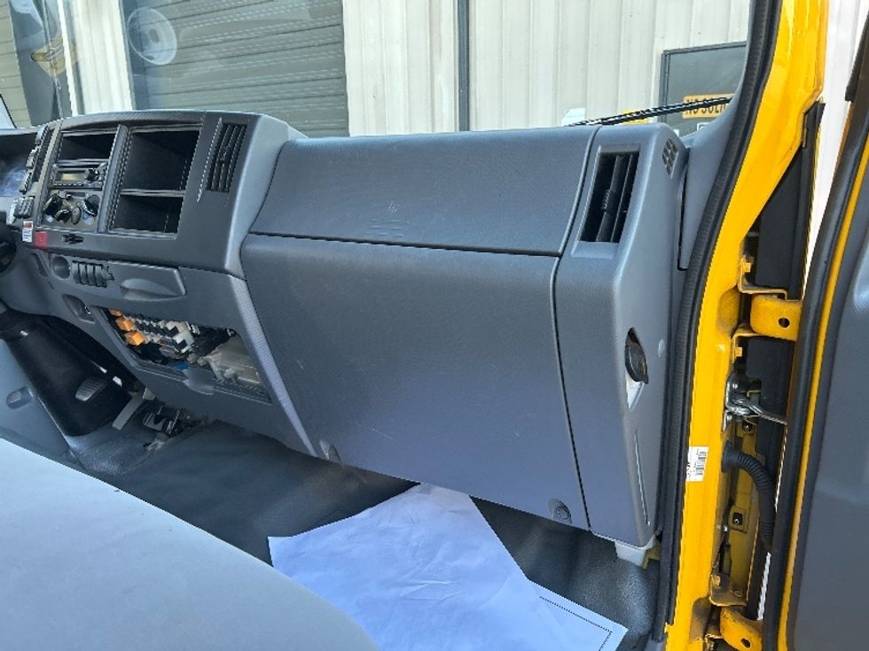 Light Duty Box Truck-Light and Medium Duty Trucks-Isuzu-2021-NPR EFI-West Columbia-SC-108,487\n\t\tmiles-$ 36,250 - Image 21