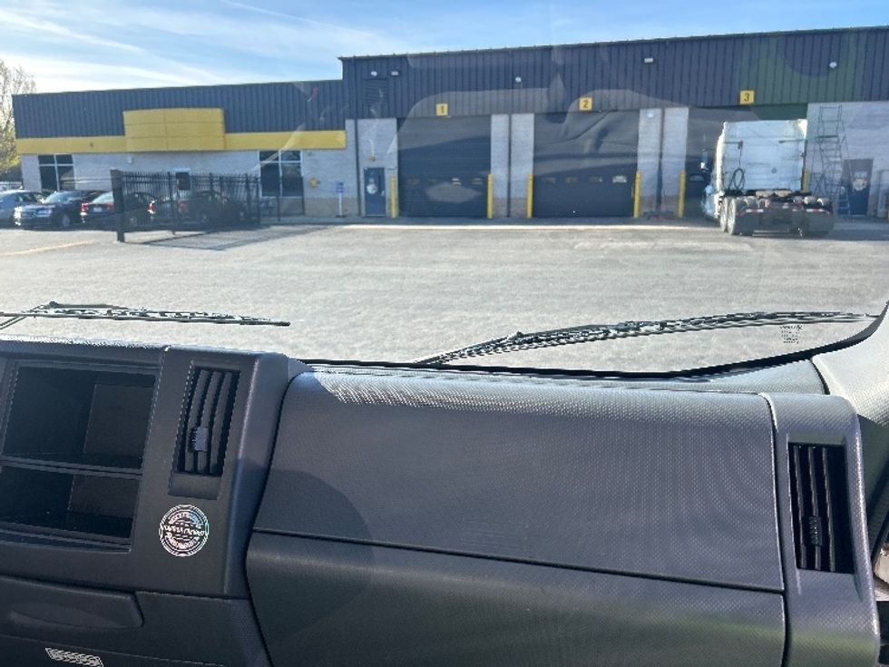 Light Duty Box Truck-Light and Medium Duty Trucks-Isuzu-2021-NPR EFI-Winston Salem-NC-71,364\n\t\tmiles-$ 44,000 - Image 21