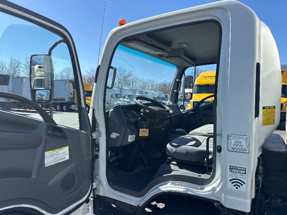 Light Duty Box Truck-Light and Medium Duty Trucks-Isuzu-2021-NPR-Elmsford-NY-91,979\n\t\tmiles-$ 47,000 - Image 16