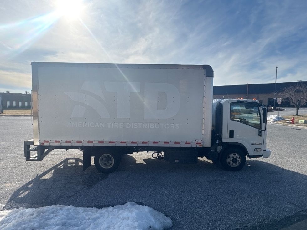 Light Duty Box Truck-Light and Medium Duty Trucks-Isuzu-2021-NPR-Essex-MD-183,835\n\t\tmiles-$ 25,500 - Image 14