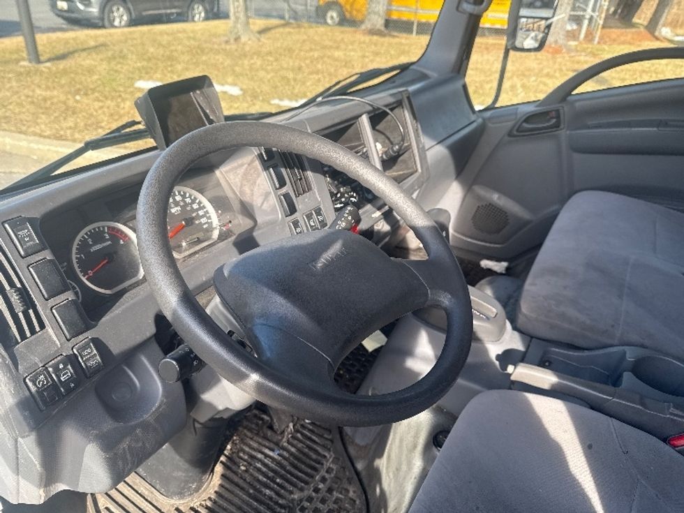 Light Duty Box Truck-Light and Medium Duty Trucks-Isuzu-2021-NPR-Essex-MD-183,835\n\t\tmiles-$ 25,500 - Image 16