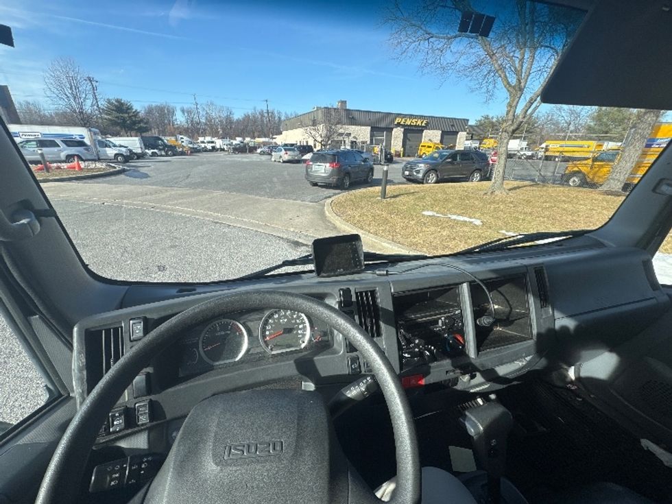Light Duty Box Truck-Light and Medium Duty Trucks-Isuzu-2021-NPR-Essex-MD-183,835\n\t\tmiles-$ 25,500 - Image 17