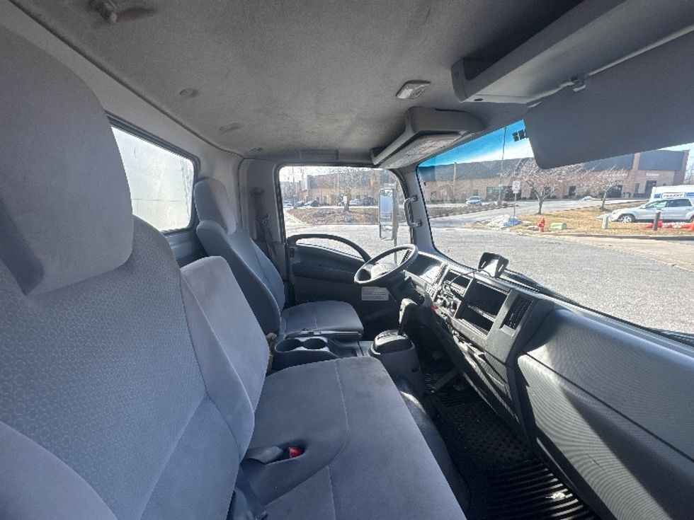 Light Duty Box Truck-Light and Medium Duty Trucks-Isuzu-2021-NPR-Essex-MD-183,835\n\t\tmiles-$ 25,500 - Image 21