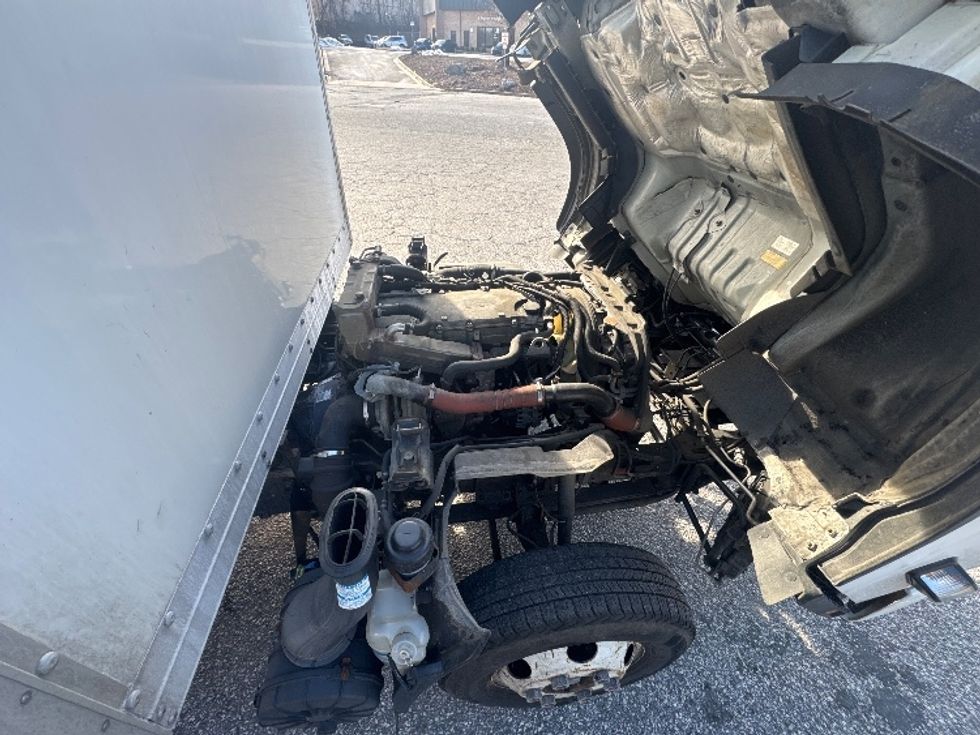 Light Duty Box Truck-Light and Medium Duty Trucks-Isuzu-2021-NPR-Essex-MD-183,835\n\t\tmiles-$ 25,500 - Image 22