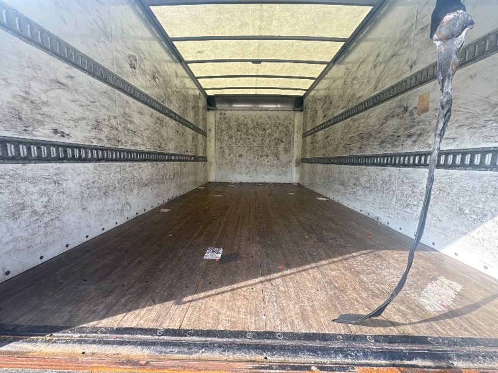 Light Duty Box Truck-Light and Medium Duty Trucks-Isuzu-2021-NPR-Essex-MD-183,835\n\t\tmiles-$ 25,500 - Image 8