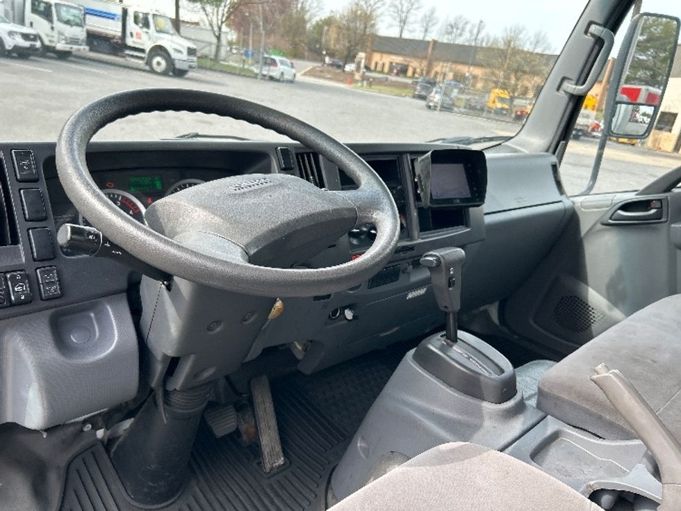 Light Duty Box Truck-Light and Medium Duty Trucks-Isuzu-2021-NPR-Essex-MD-200,456\n\t\tmiles-$ 23,250 - Image 17