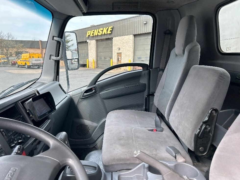 Light Duty Box Truck-Light and Medium Duty Trucks-Isuzu-2021-NPR-Essex-MD-200,456\n\t\tmiles-$ 23,250 - Image 19