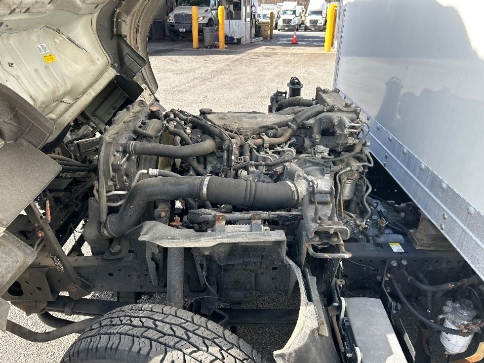 Light Duty Box Truck-Light and Medium Duty Trucks-Isuzu-2021-NPR-Essex-MD-207,764\n\t\tmiles-$ 23,250 - Image 22