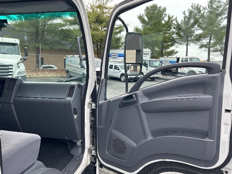 Light Duty Box Truck-Light and Medium Duty Trucks-Isuzu-2021-NPR-Essex-MD-228,388\n\t\tmiles-$ 20,250 - Image 20