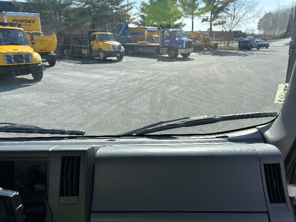 Light Duty Box Truck-Light and Medium Duty Trucks-Isuzu-2021-NPR-Essex-MD-245,350\n\t\tmiles-$ 23,250 - Image 18