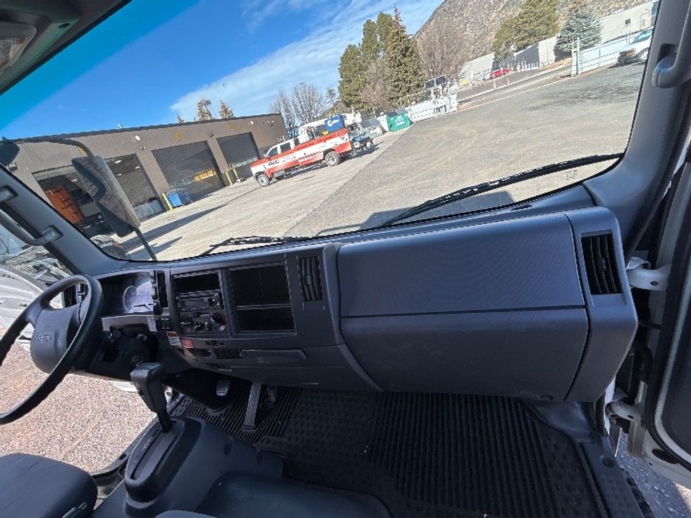 Light Duty Box Truck-Light and Medium Duty Trucks-Isuzu-2021-NPR-Flagstaff-AZ-98,581\n\t\tmiles-$ 46,250 - Image 20