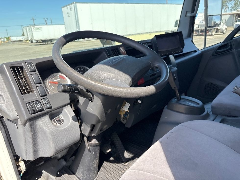 Light Duty Box Truck-Light and Medium Duty Trucks-Isuzu-2021-NPR-Fresno-CA-102,677\n\t\tmiles-$ 48,000 - Image 16